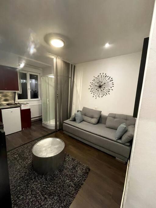 Magnifique Studio Champs-Elysee Apartamento Paris Exterior foto