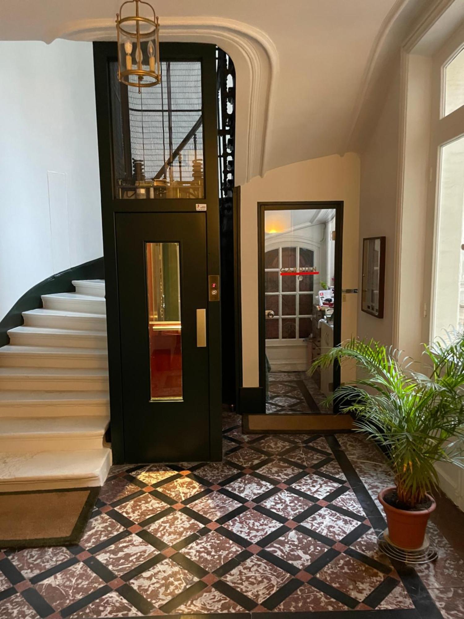 Magnifique Studio Champs-Elysee Apartamento Paris Exterior foto